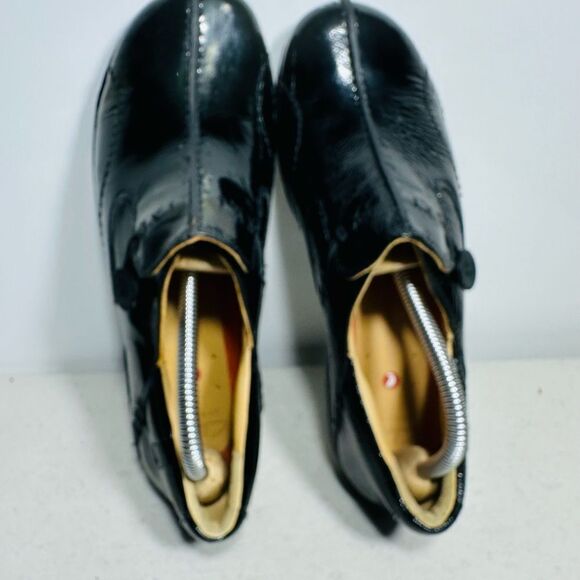 Clarks Unstructured 26103621 Un Loop Black Patent Leather Slip On Shoes - Picture 6 of 8